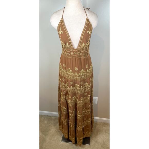Alice + Olivia Karolina Embroidered Gold and Camel Tiered Maxi Dress Size 10 - Picture 4 of 11